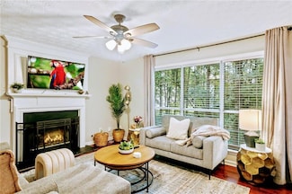 130 Anclote Ct, Alpharetta, GA 30022