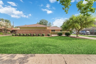 6234 Shadow Crest St, Houston, TX 77074
