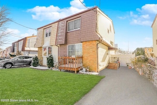 164 New Dorp Plaza S, Staten Island, NY 10306