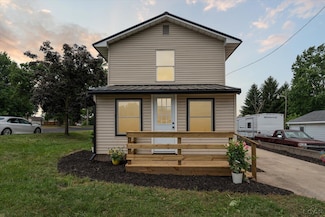 956 Howell Ave, Adrian, MI 49221