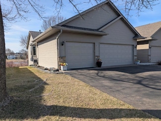 5583 129th Dr N, Hugo, MN 55038