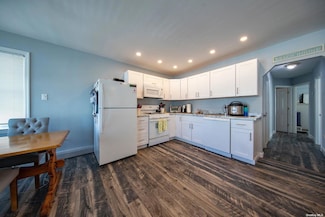 97 Florida St Unit 1, Long Beach, NY 11561