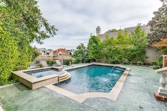 17624 Woods Edge Dr, Dallas, TX 75287