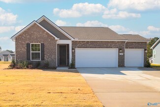 137 Jude Ln, Hazel Green, AL 35750