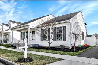 4389 Chanterelle Dr, Grove City, OH 43123
