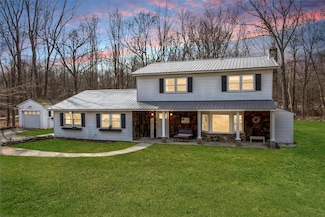 611 Twin Arch Rd, Rock Tavern, NY 12575