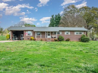 1586 S Oak Dr, Shelby, NC 28150