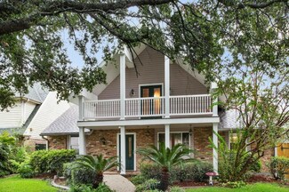 4533 Chateau Dr, Metairie, LA 70002