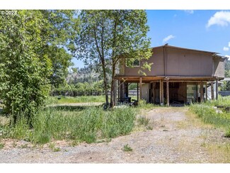 294 Thompson Creek Rd, Selma, OR 97538