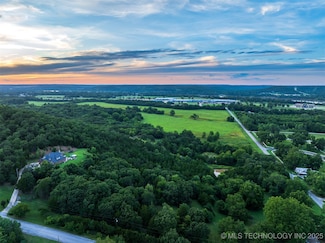 60 S 137th West Ave, Sand Springs, OK 74063