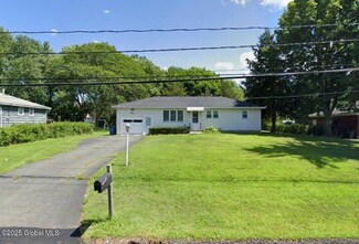 3 Weed Rd, Latham, NY 12110