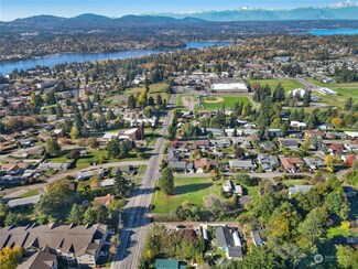 1718 Sheridan Rd, Bremerton, WA 98310