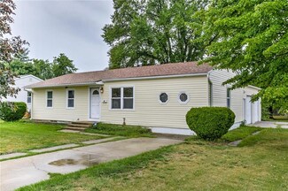1312 N Swope Dr, Independence, MO 64056