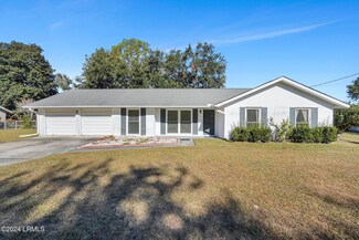 2225 Plantation Dr, Beaufort, SC 29902