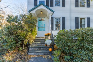 98 Summit St, South Portland, ME 04106