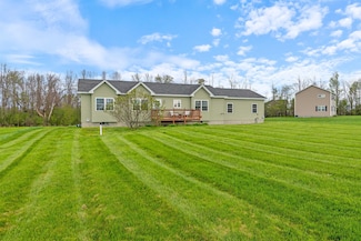 41 Bushey Rd, Saint Albans, VT 05478