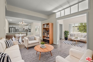 1228 N La Cienega Blvd Unit 105, West Hollywood, CA 90069