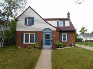 910 S 7th Ave, Wausau, WI 54401