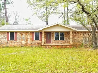 7713 Albert Ave, Moss Point, MS 39563