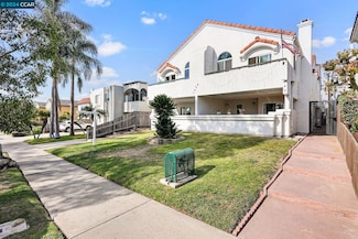 1456 Thomas Ave Unit 1, San Diego, CA 92109