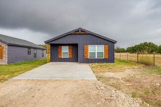 122 Kentucky St, Walnut Springs, TX 76690