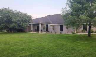 7800 Charlene Dr, Azle, TX 76020