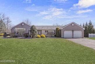 22 Andrews Ct, Freehold, NJ 07728
