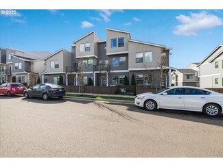 12643 SE Zion St, Damascus, OR 97089