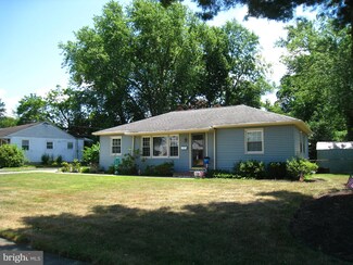 8 Temple Ave, Stratford, NJ 08084