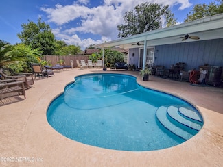 2243 The Woods Dr E, Jacksonville, FL 32246