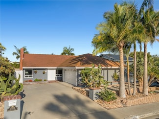 25532 Mackenzie St, Laguna Hills, CA 92653