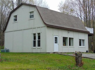 266 S Cottage Rd, Mercer, PA 16137
