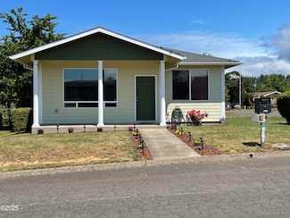 363 NE 4th St, Newport, OR 97365