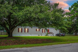 303 Crestwood Dr, Moncks Corner, SC 29461