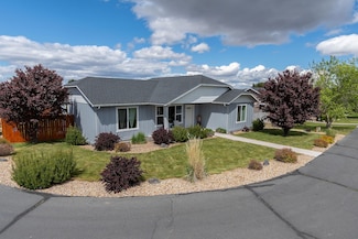 541 Sunrise Cir, Metolius, OR 97741