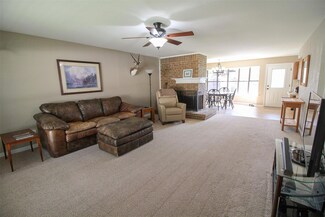726 Holly Oak Dr, Lewisville, TX 75067