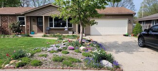 323 W 33rd St, Holland, MI 49423