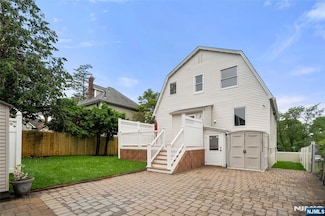 174 Pleasant Ave, Bergenfield, NJ 07621