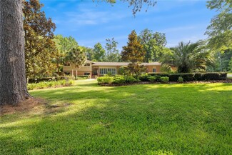 10910 NW 9th Place, Gainesville, FL 32606