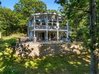 1789 E Skyline Dr, Owensville, MO 65066