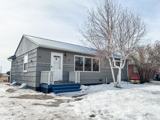 325 Dean Ave, Tioga, ND 58852