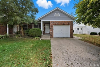 420 Hill St, Washington, MO 63090