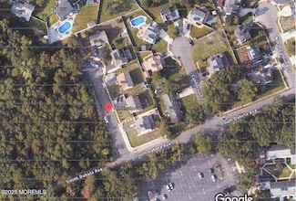 14 S Dakota Ave, Toms River, NJ 08753