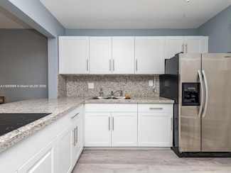 2200 Park Ln Unit 209, Hollywood, FL 33021
