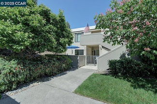 2017 Oakmont Way Unit 2, Walnut Creek, CA 94595