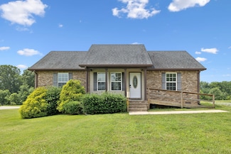819 White Rd, Portland, TN 37148