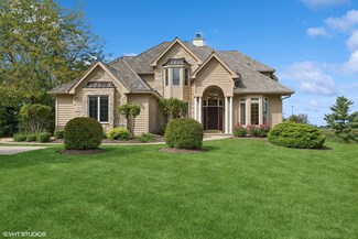 1526 Eagle Ridge Dr, Antioch, IL 60002