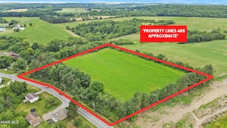 1911 Forest Hills Dr, Windber, PA 15963