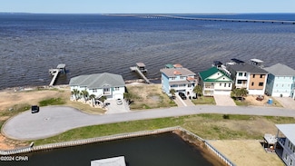 1758 Stanford Rd, Gulf Breeze, FL 32563