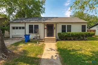 702 Baker, Seguin, TX 78155
